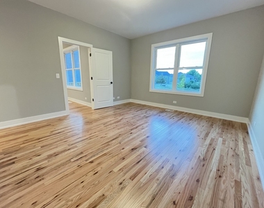 974 Meadow Lane - Photo Thumbnail 10