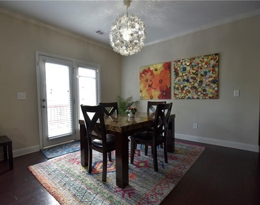 1805 Kingsbridge Court - Photo Thumbnail 12