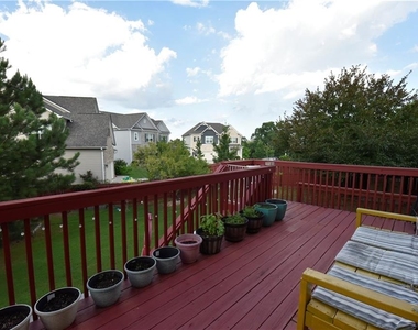 1805 Kingsbridge Court - Photo Thumbnail 15
