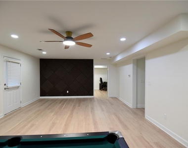 1805 Kingsbridge Court - Photo Thumbnail 38