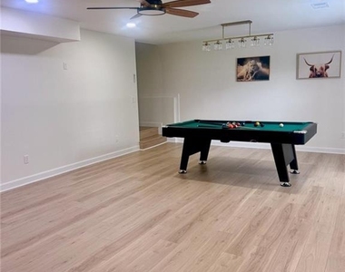 1805 Kingsbridge Court - Photo Thumbnail 34