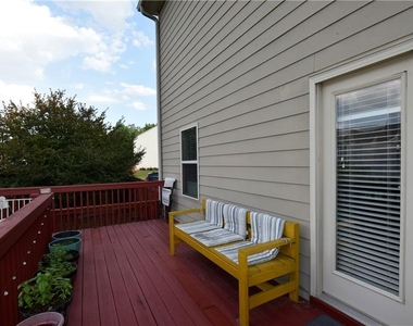 1805 Kingsbridge Court - Photo Thumbnail 14