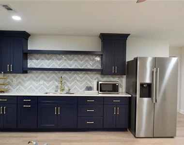 1805 Kingsbridge Court - Photo Thumbnail 47