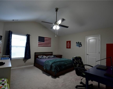 1805 Kingsbridge Court - Photo Thumbnail 26