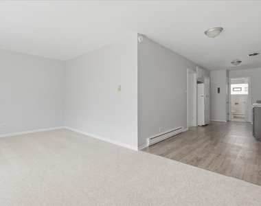 6212 W 64th Place - Photo Thumbnail 4