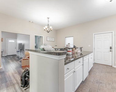 218 Orange Street - Photo Thumbnail 8