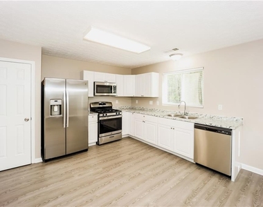 3530 Sable Glen Lane - Photo Thumbnail 2