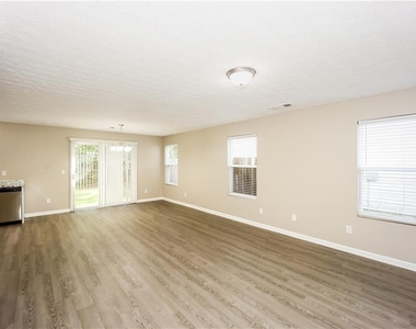 3530 Sable Glen Lane - Photo Thumbnail 7
