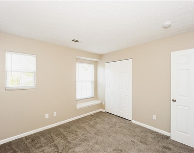 3530 Sable Glen Lane - Photo Thumbnail 6