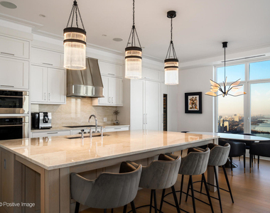 451 E Grand Avenue - Photo Thumbnail 10