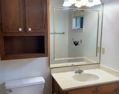 5126 Dekalb Way - Photo Thumbnail 7