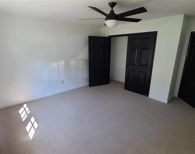 624 Jackson Park Lane - Photo Thumbnail 4