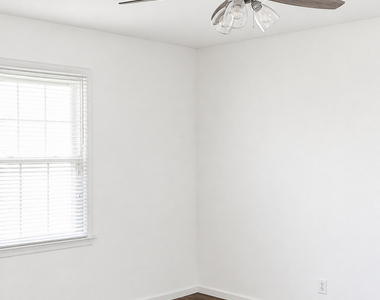 2221 Gettysburg Drive - Photo Thumbnail 5