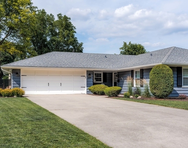 2221 Gettysburg Drive - Photo Thumbnail 11