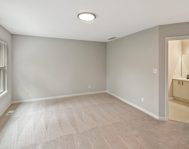 1320 E Arnold Street - Photo Thumbnail 5