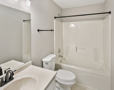 1320 E Arnold Street - Photo Thumbnail 12