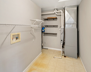 1320 E Arnold Street - Photo Thumbnail 14