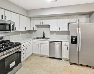 1320 E Arnold Street - Photo Thumbnail 1