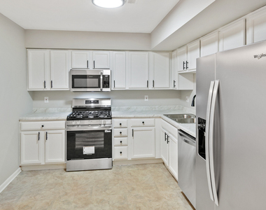 1320 E Arnold Street - Photo Thumbnail 2