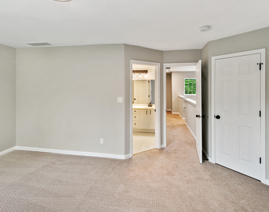 1320 E Arnold Street - Photo Thumbnail 7