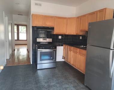 1512 N Artesian Avenue - Photo Thumbnail 2