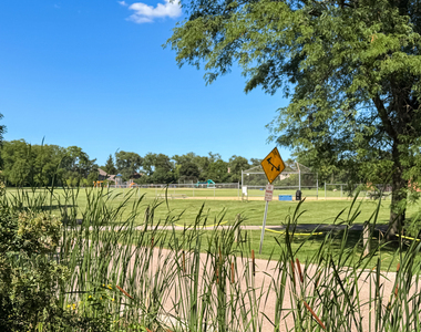 26w416 Macarthur Avenue - Photo Thumbnail 22
