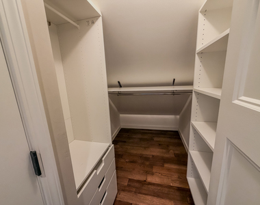 26w416 Macarthur Avenue - Photo Thumbnail 19