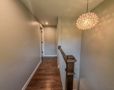 26w416 Macarthur Avenue - Photo Thumbnail 13