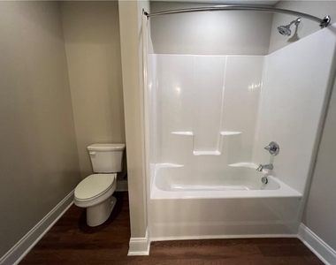 1027 Park Hill Drive - Photo Thumbnail 8
