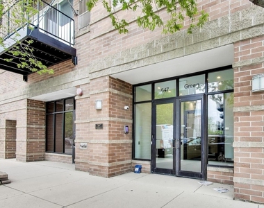 647 N Green Street - Photo Thumbnail 5