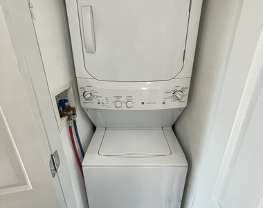 1202 Spur Court - Photo Thumbnail 13
