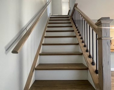 1202 Spur Court - Photo Thumbnail 8
