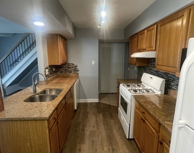 1202 Spur Court - Photo Thumbnail 4