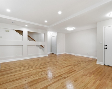 5510 S Cornell Avenue - Photo Thumbnail 2