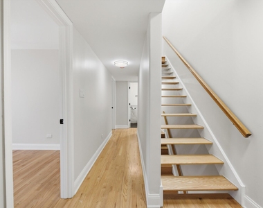 5510 S Cornell Avenue - Photo Thumbnail 13