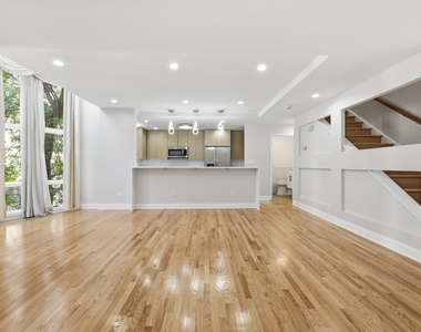 5510 S Cornell Avenue - Photo Thumbnail 1