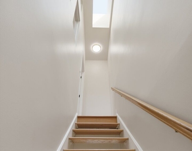 5510 S Cornell Avenue - Photo Thumbnail 14