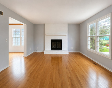 6582 Tealwood Drive - Photo Thumbnail 11
