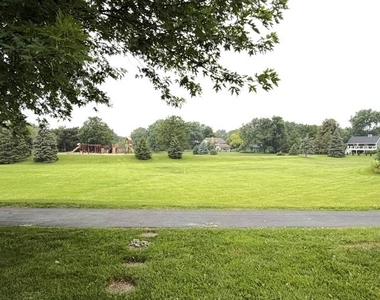 6582 Tealwood Drive - Photo Thumbnail 2