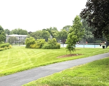 6582 Tealwood Drive - Photo Thumbnail 3