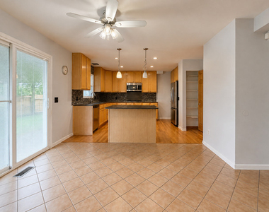 6582 Tealwood Drive - Photo Thumbnail 10