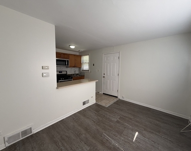 370 Bent Street - Photo Thumbnail 8