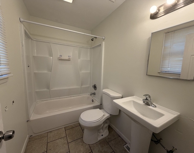370 Bent Street - Photo Thumbnail 11