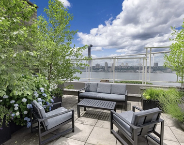 424 West End Avenue - Photo Thumbnail 10