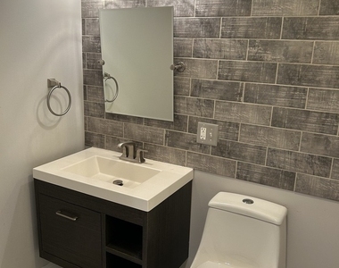 867 Auburn Court - Photo Thumbnail 21