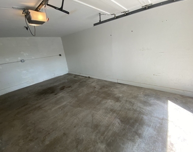 867 Auburn Court - Photo Thumbnail 36