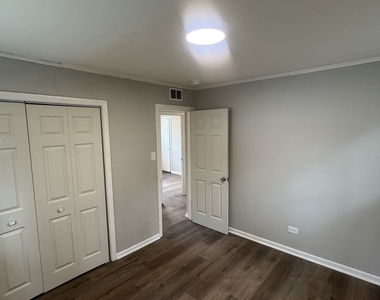 14428 University Avenue - Photo Thumbnail 6