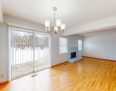 468 Minnesota Circle - Photo Thumbnail 9