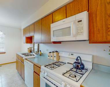 468 Minnesota Circle - Photo Thumbnail 13