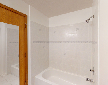 468 Minnesota Circle - Photo Thumbnail 23